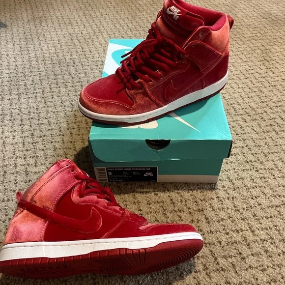 Nike Dunk High Premium sb red velvet - Picture 3 of 4